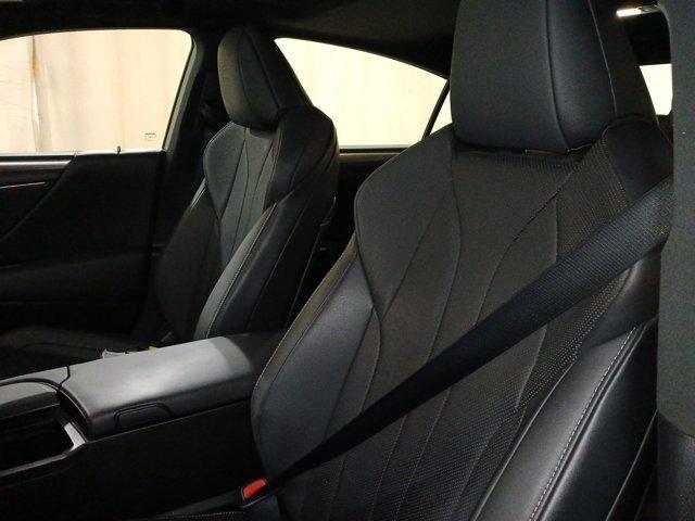 used 2022 Lexus ES 300h car, priced at $35,900