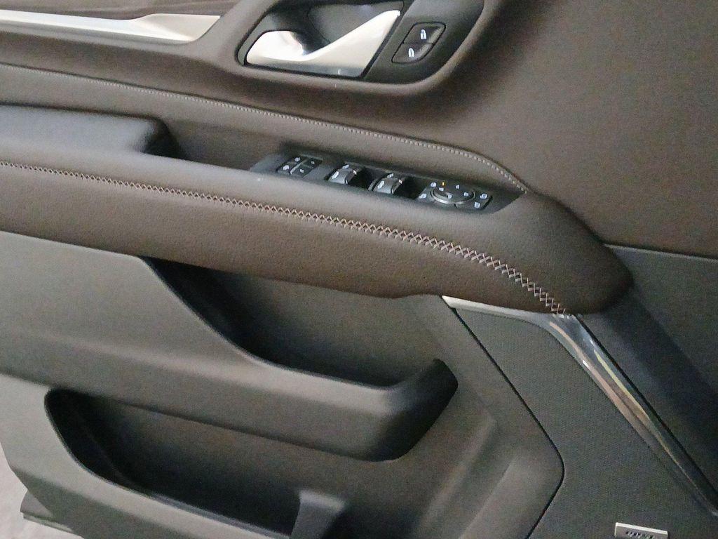 used 2022 GMC Yukon XL car, priced at $70,900