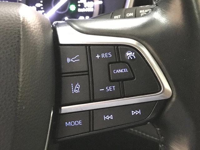 used 2021 Toyota Highlander car, priced at $32,900