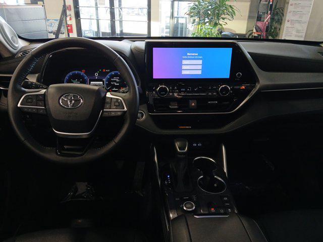 used 2024 Toyota Highlander car, priced at $53,900