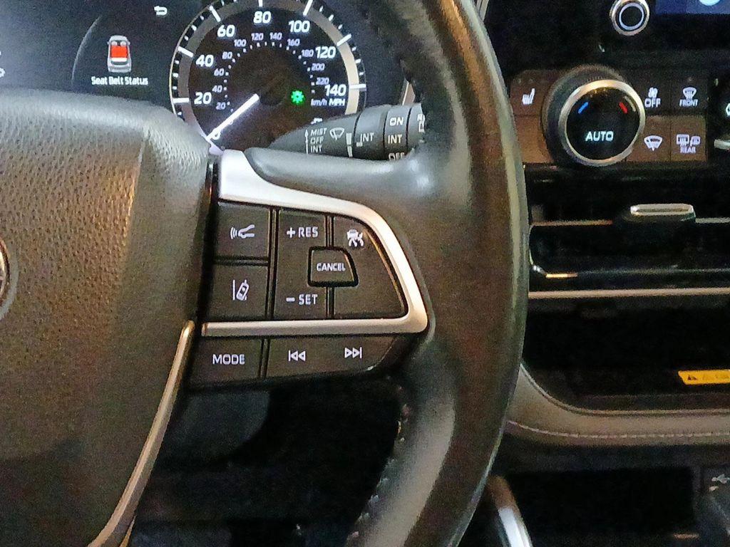 used 2023 Toyota Highlander car, priced at $30,900