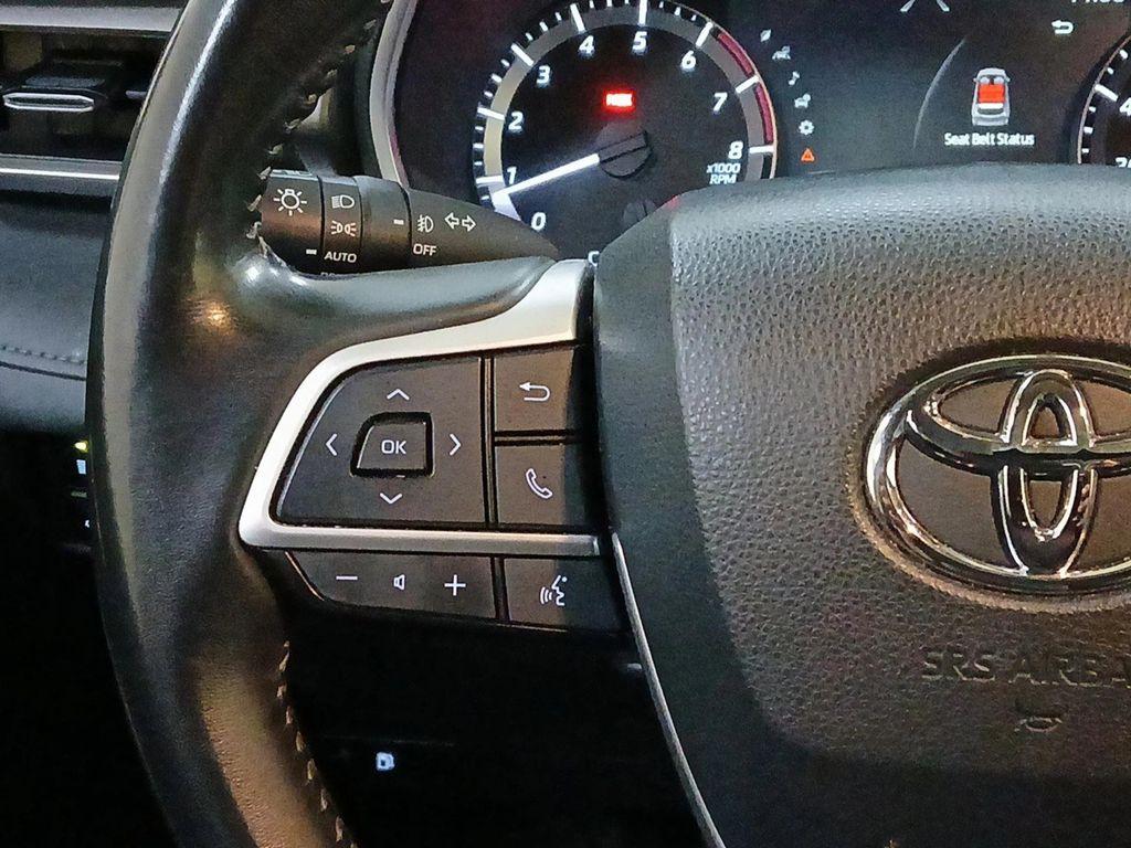 used 2023 Toyota Highlander car, priced at $30,900