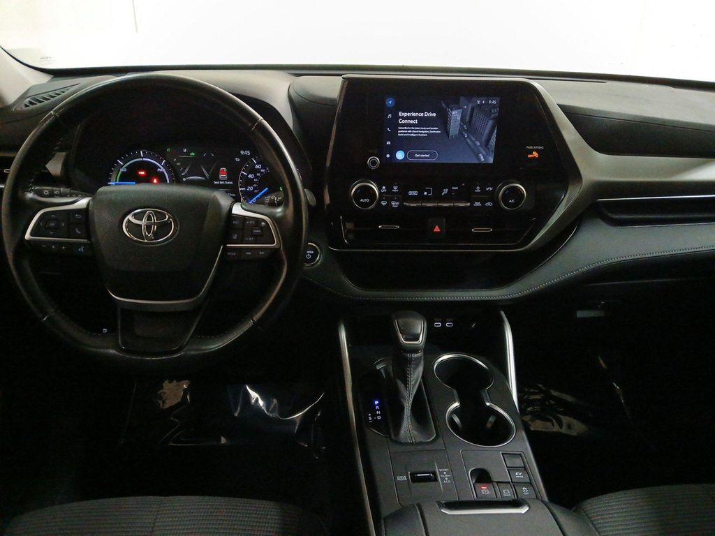 used 2023 Toyota Highlander Hybrid car, priced at $33,900