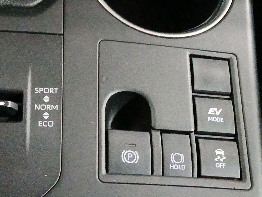 used 2023 Toyota Highlander Hybrid car, priced at $33,900