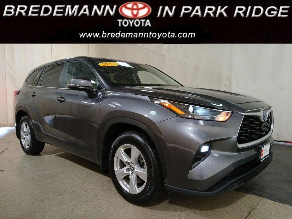 used 2023 Toyota Highlander Hybrid car, priced at $33,900