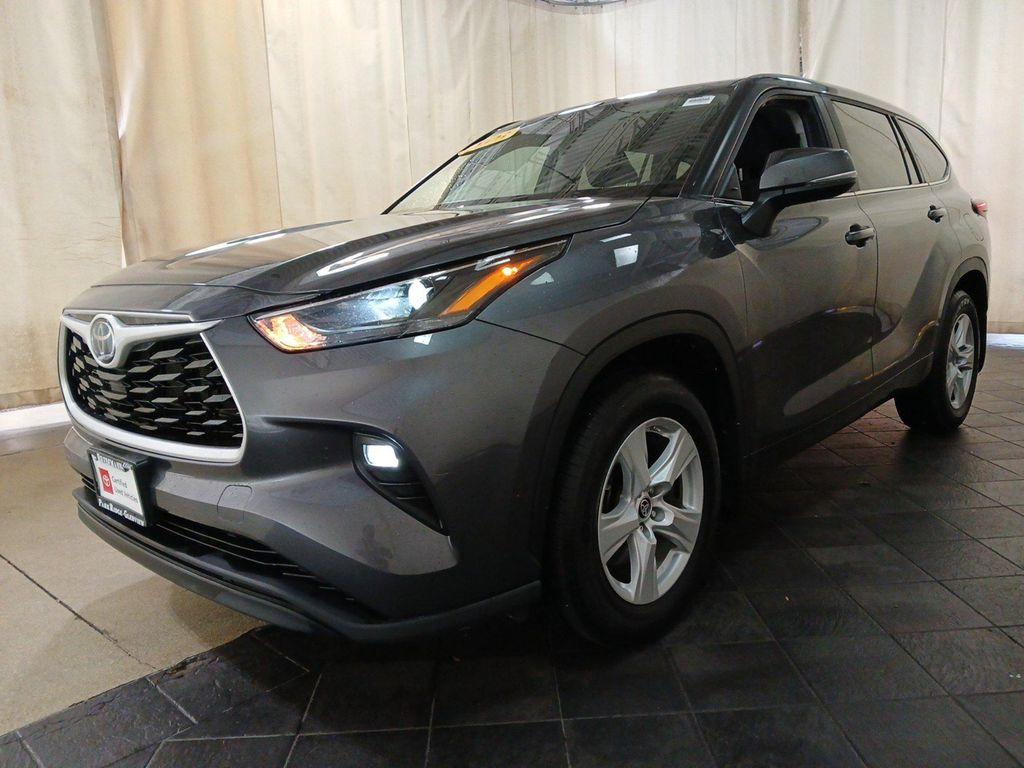 used 2023 Toyota Highlander Hybrid car, priced at $33,900
