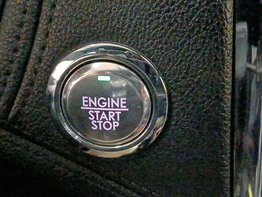 used 2017 Lincoln Continental car, priced at $23,900