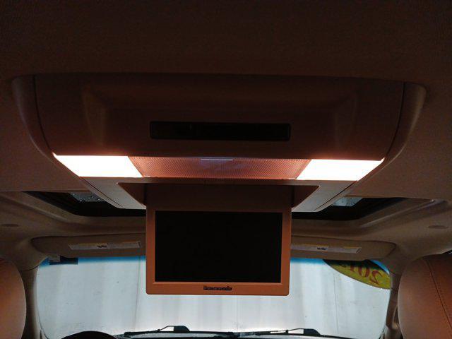 used 2013 GMC Yukon car, priced at $22,900