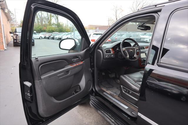 used 2010 Chevrolet Avalanche car, priced at $14,995