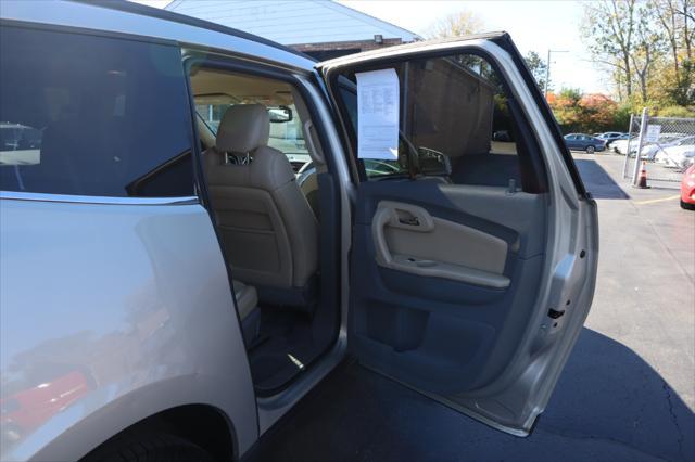 used 2010 Chevrolet Traverse car, priced at $4,995