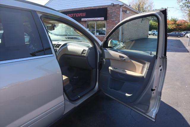 used 2010 Chevrolet Traverse car, priced at $4,995