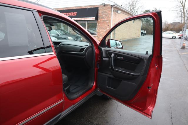 used 2014 Chevrolet Traverse car, priced at $8,995