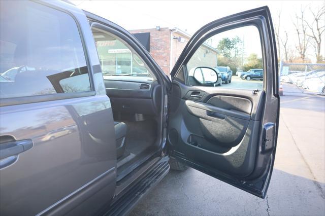 used 2010 Chevrolet Suburban car, priced at $9,995