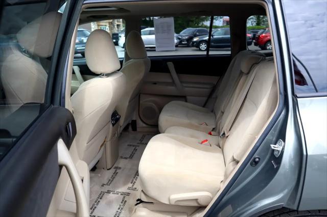 used 2010 Toyota Highlander car, priced at $9,553