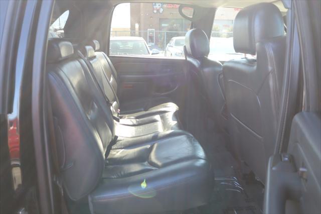 used 2004 Chevrolet Avalanche car, priced at $6,995