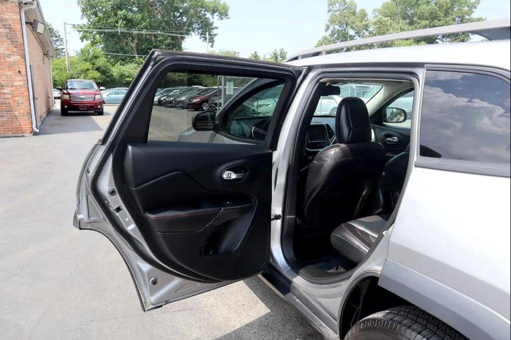used 2017 Jeep Cherokee car, priced at $10,995
