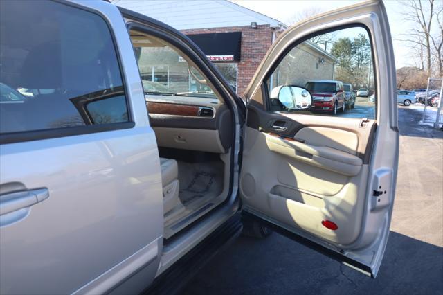 used 2007 GMC Yukon XL car, priced at $8,995