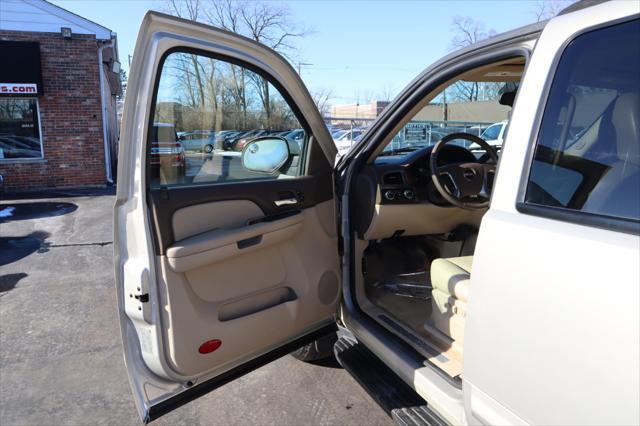 used 2007 GMC Yukon XL car, priced at $8,995