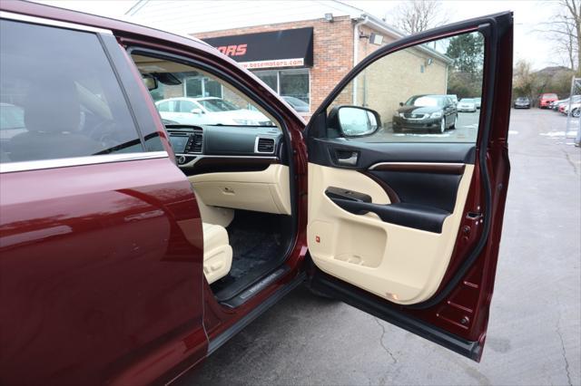 used 2015 Toyota Highlander Hybrid car, priced at $23,499