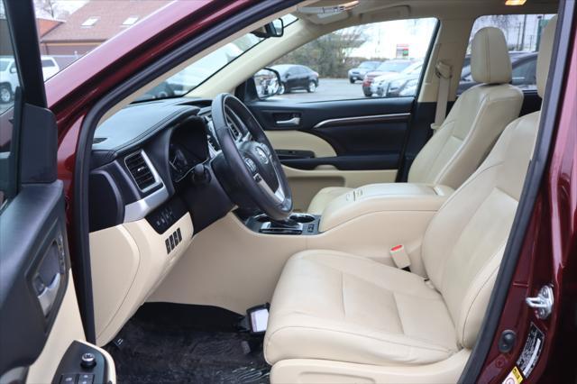 used 2015 Toyota Highlander Hybrid car, priced at $23,499