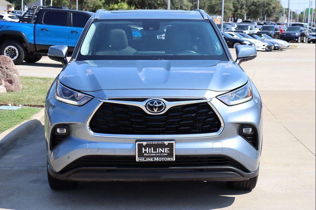 used 2021 Toyota Highlander car, priced at $27,998