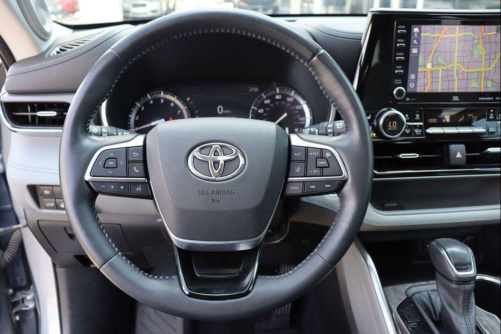 used 2021 Toyota Highlander car, priced at $27,998