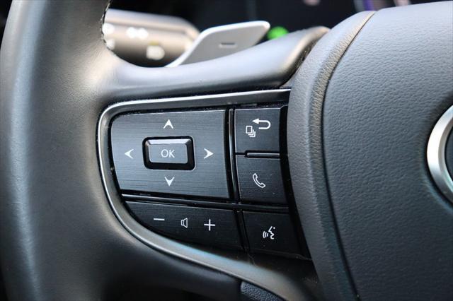 used 2022 Lexus ES 300h car, priced at $36,950