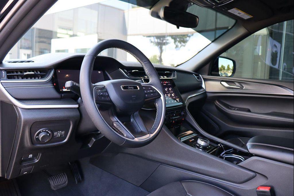 used 2023 Jeep Grand Cherokee car, priced at $31,989