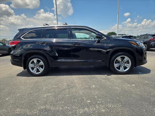 used 2017 Toyota Highlander car, priced at $26,900