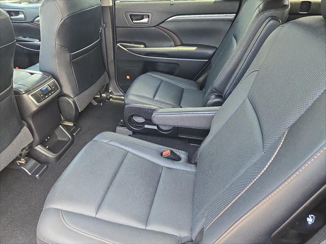 used 2017 Toyota Highlander car, priced at $26,900