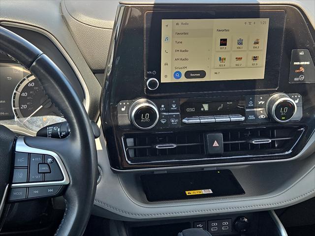 used 2023 Toyota Highlander car, priced at $40,750