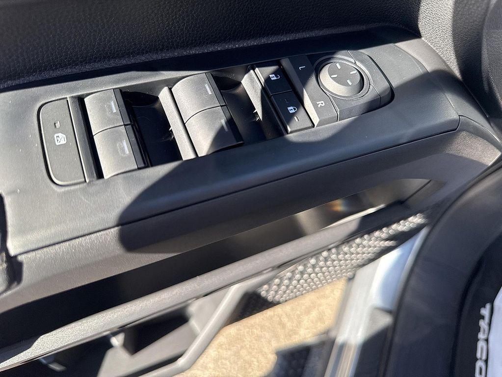 new 2025 Toyota Tacoma car