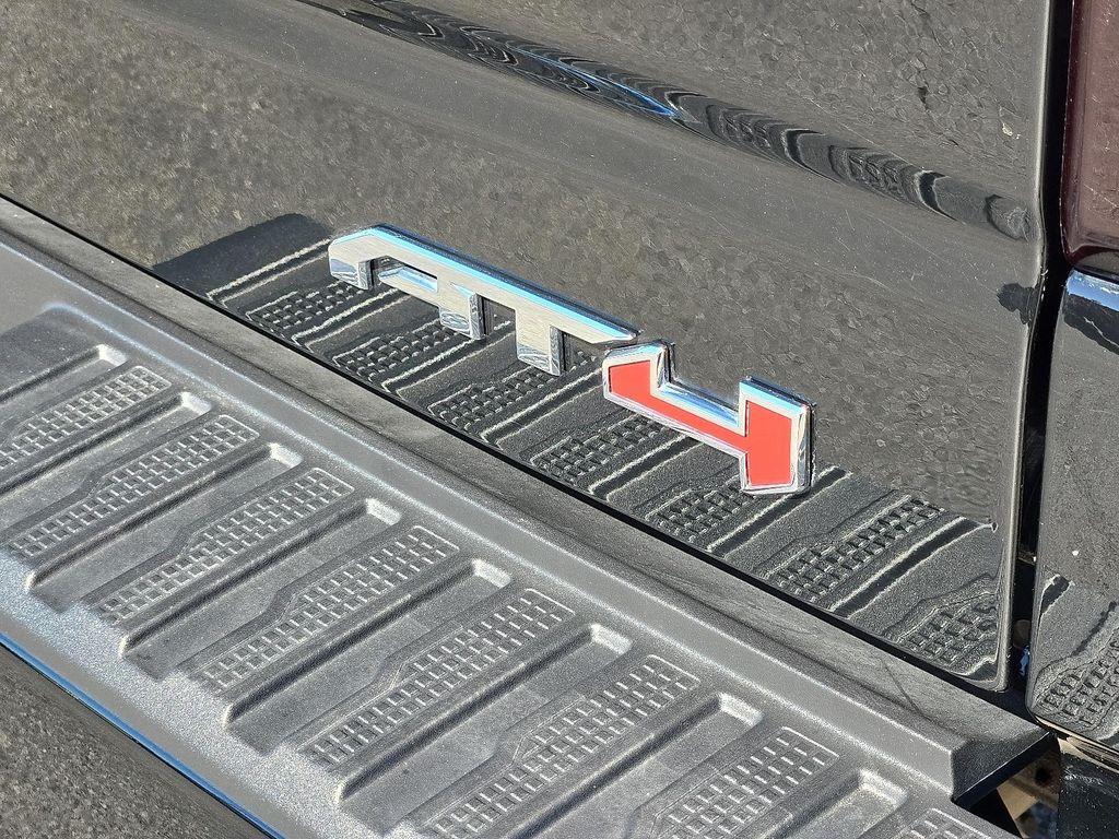 used 2021 GMC Sierra 1500 car, priced at $45,400