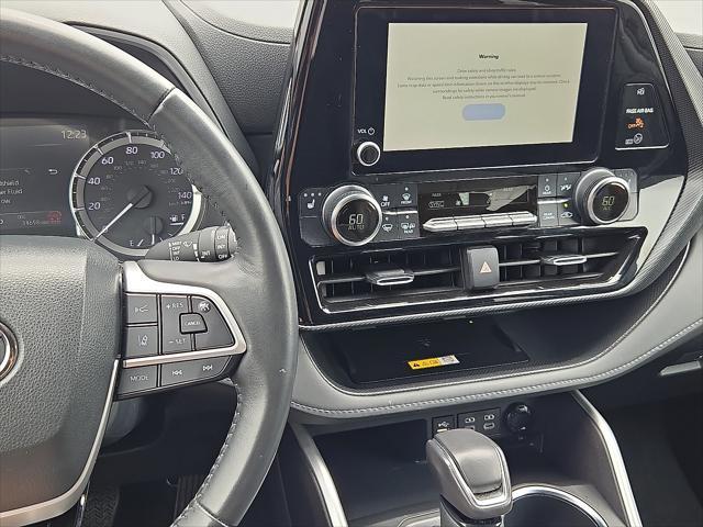 used 2024 Toyota Highlander car, priced at $46,400