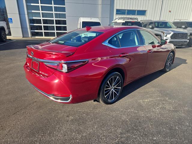 used 2023 Lexus ES 250 car, priced at $39,900