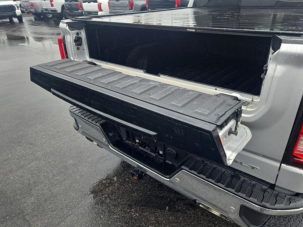 used 2022 GMC Sierra 1500 car, priced at $48,900