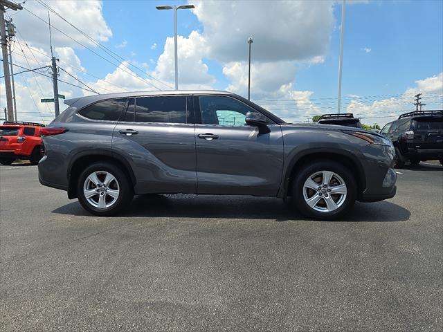 used 2021 Toyota Highlander car, priced at $29,800