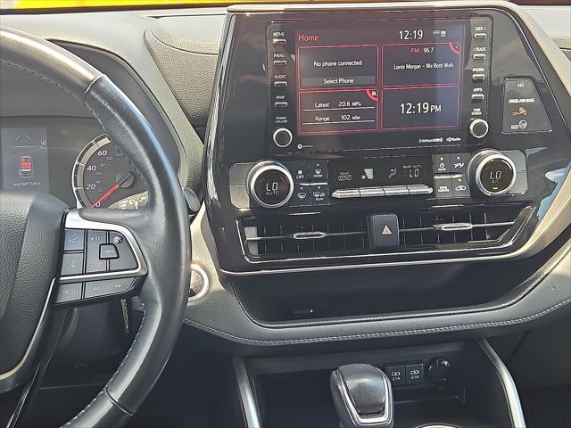 used 2021 Toyota Highlander car, priced at $29,800