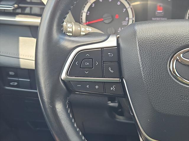 used 2021 Toyota Highlander car, priced at $29,800