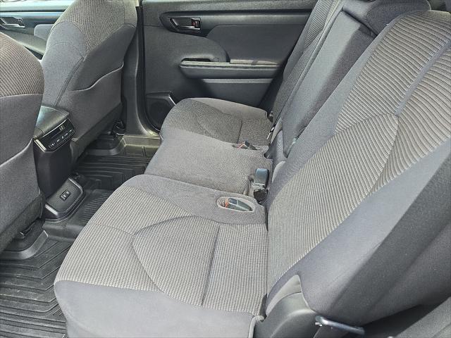 used 2021 Toyota Highlander car, priced at $29,800