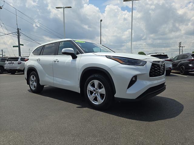 used 2023 Toyota Highlander car, priced at $34,750