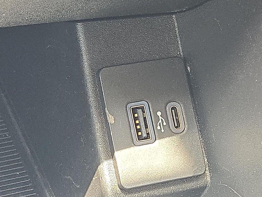 used 2022 Ford Edge car, priced at $21,350