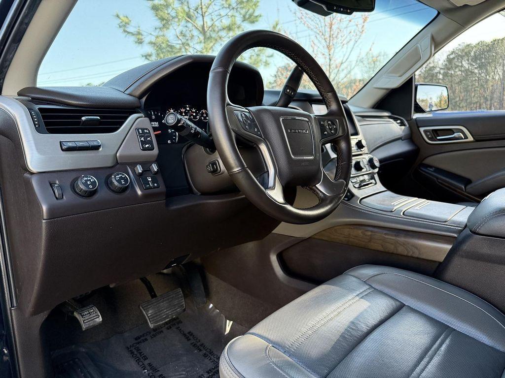 used 2019 GMC Yukon car, priced at $26,999