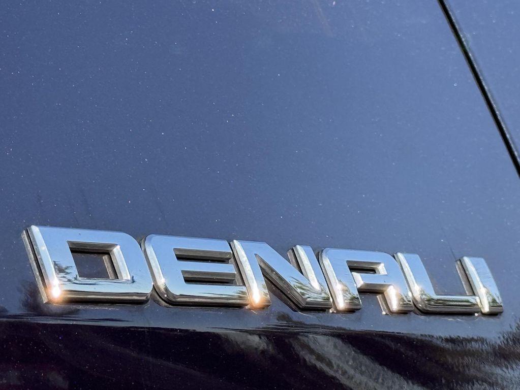 used 2019 GMC Yukon car, priced at $26,999