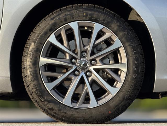 used 2022 Lexus ES 300h car, priced at $36,999