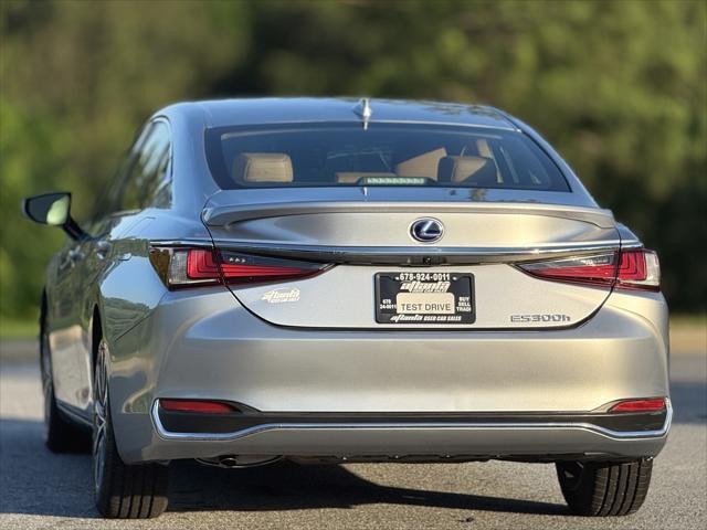 used 2022 Lexus ES 300h car, priced at $36,999