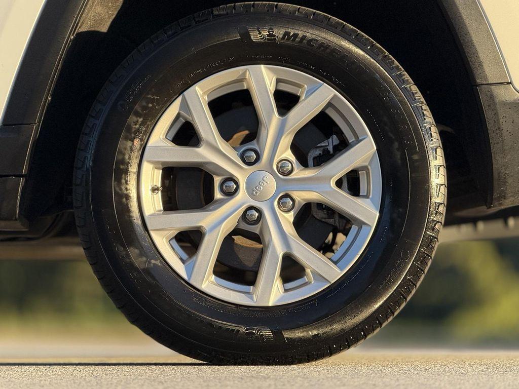 used 2023 Jeep Grand Cherokee L car, priced at $25,499