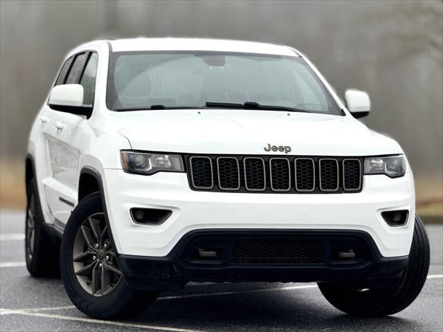 used 2016 Jeep Grand Cherokee car, priced at $15,489