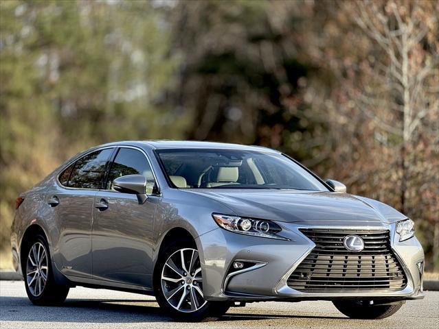 used 2017 Lexus ES 300h car, priced at $21,489