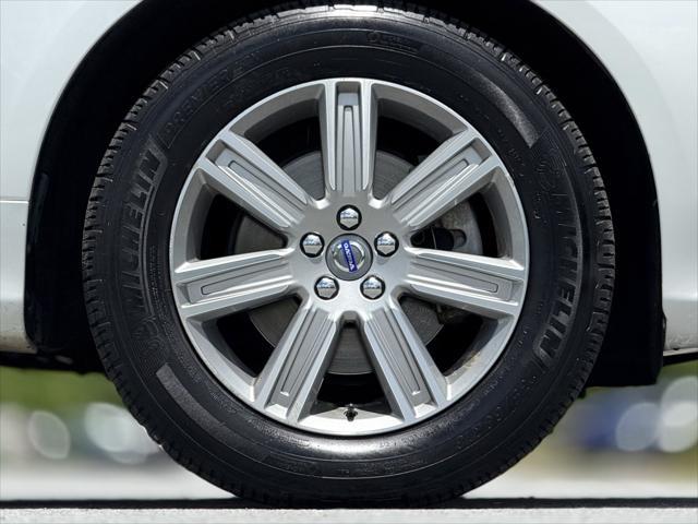 used 2016 Volvo XC60 car, priced at $13,589